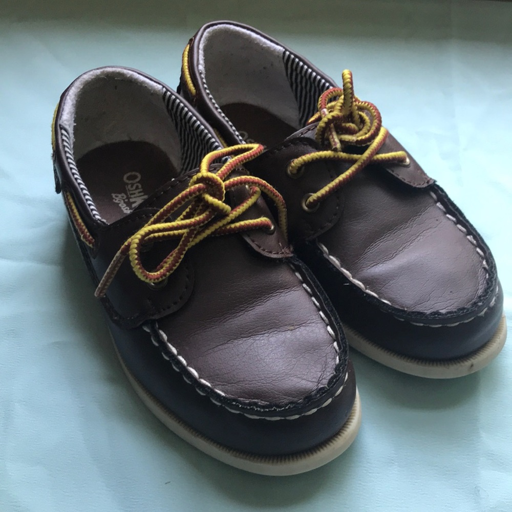 OshKosh B’gosh shoes